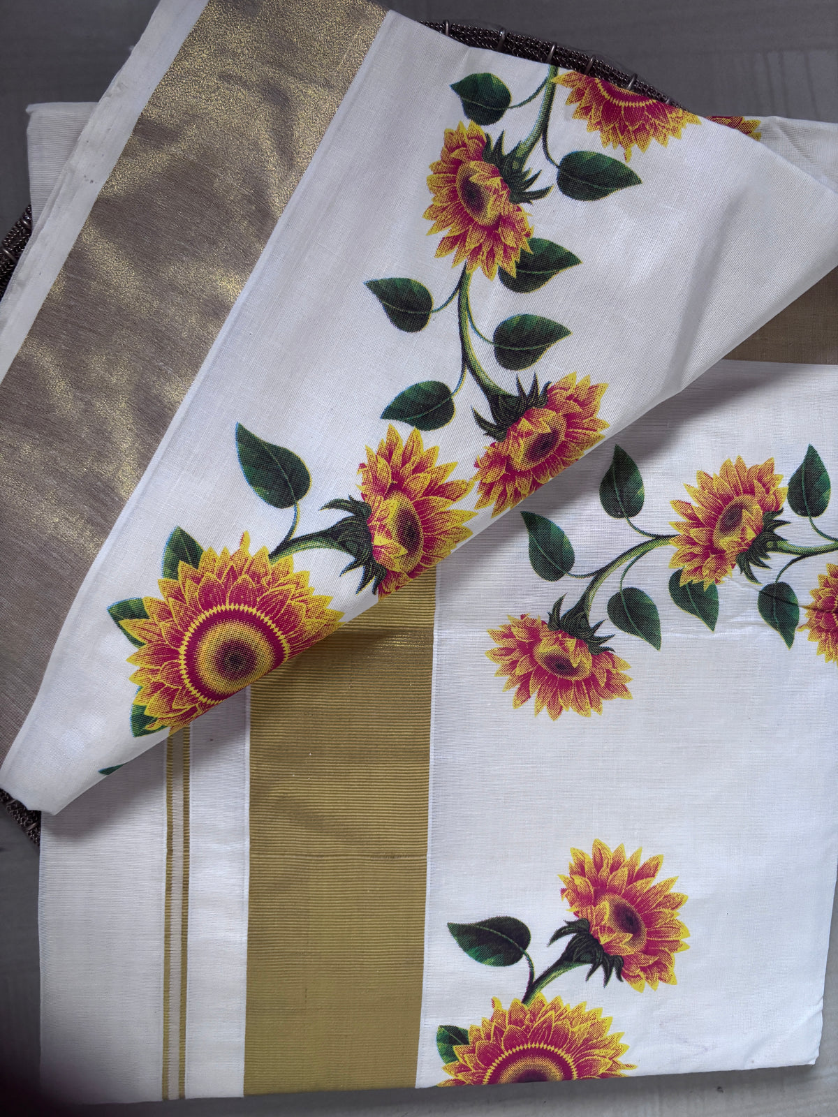 Buy Sunflower Kasavu Saree online – Kerala Cotton Saree blouse view