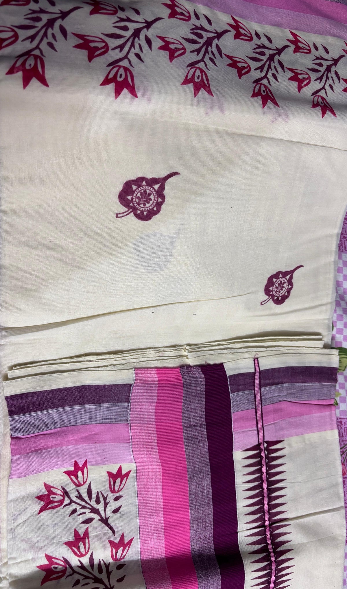 Kasavu Saree | Organic Cotton Handloom Kasavu Saree from India