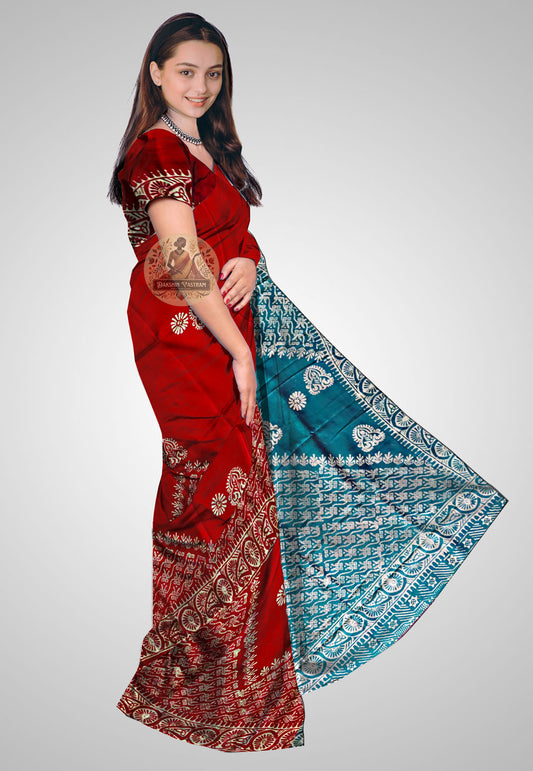 Silk Saree side view – Border and texture in natural light