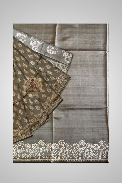 Buy Handloom Bishnupur Silk Saree online – Close-up of block print artwork