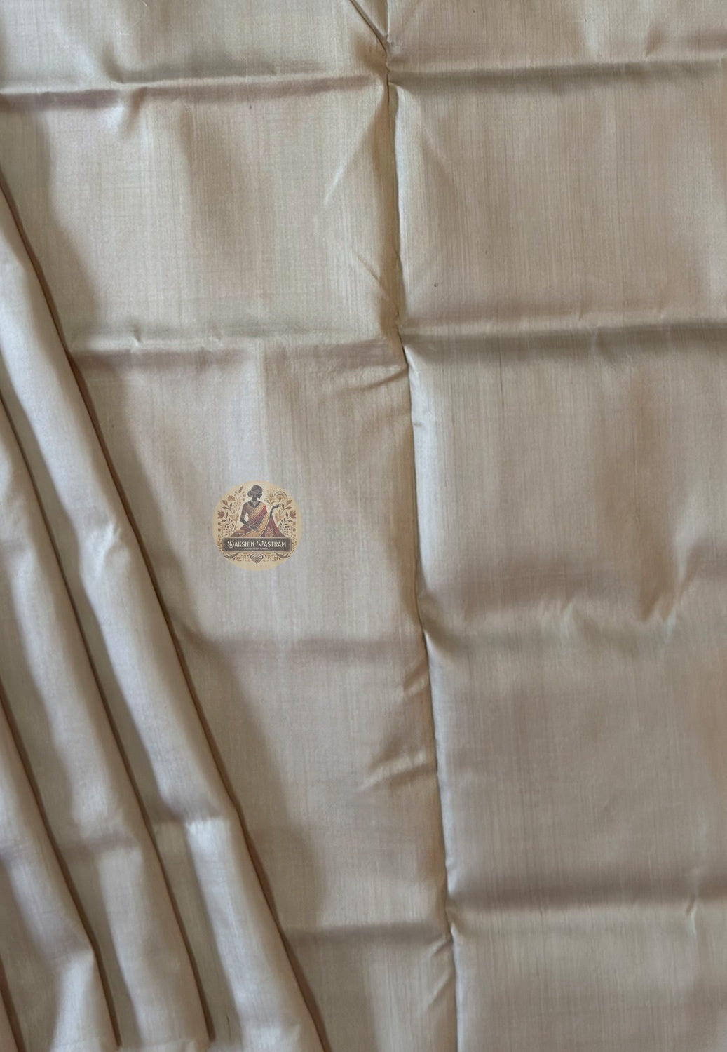 Flat lay of sustainable Bishnupur pure silk than saree – natural biodegradable fibre, ethically made in West Bengal