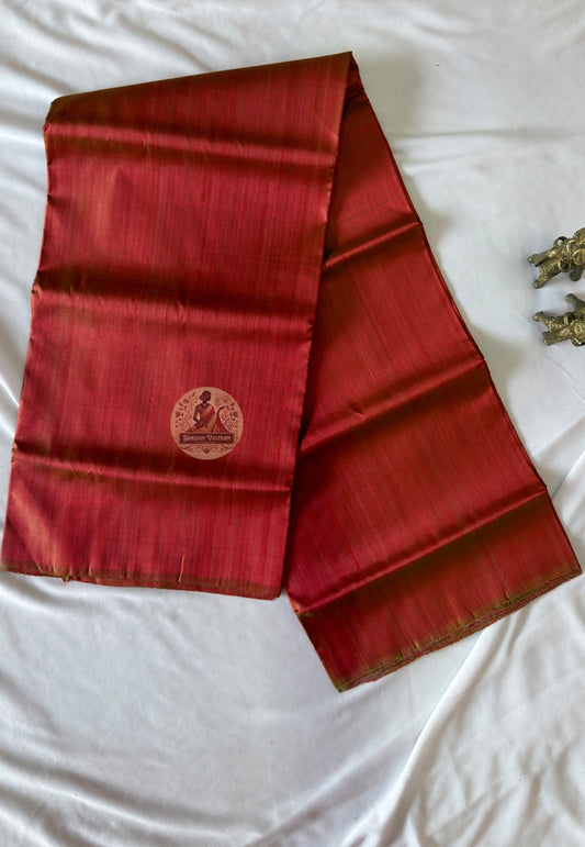 Close-up of pure silk than fabric – Bishnupur Malla dynasty weaving tradition, available online in the UK
