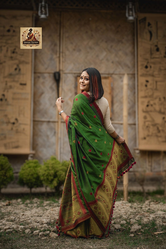 Close-up of Bihu Mekhela Chador silk weave with traditional Assamese motifs – handloom festival fabric