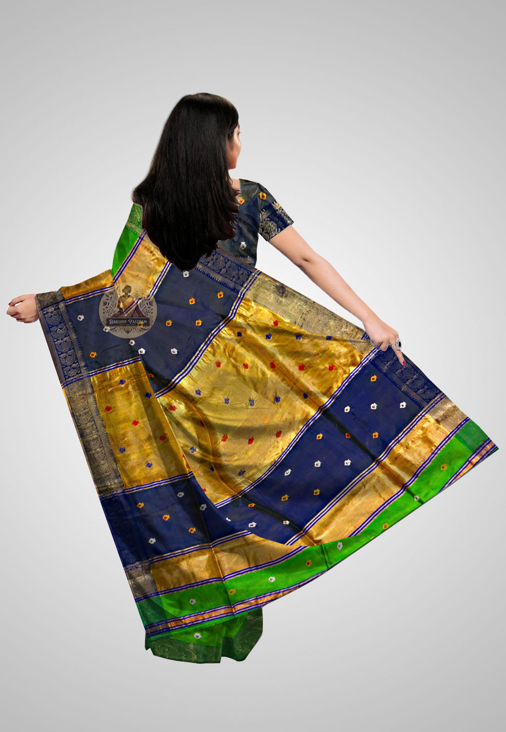 Back view showing pallu artwork – Traditional storytelling in silk