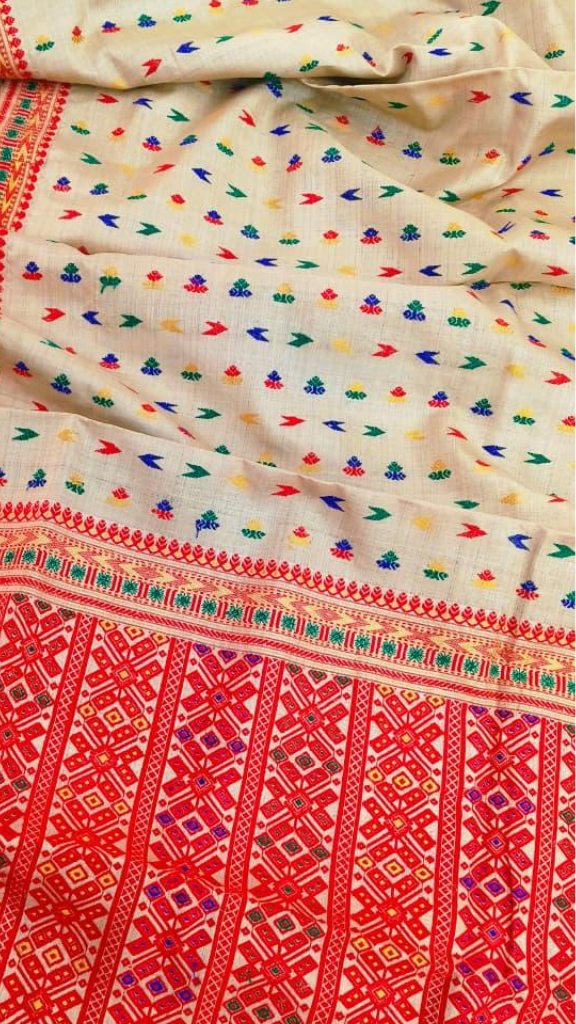 Assamese Muga Silk Saree with intricate border detail – Dakshin Vastram