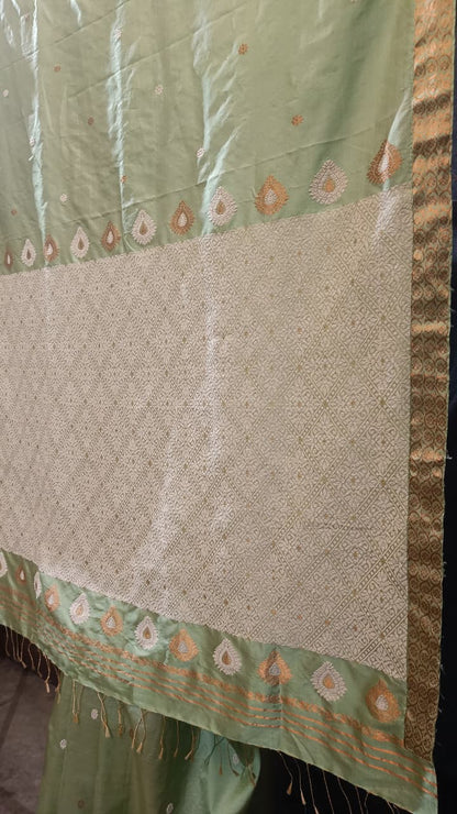 Shop Assam Silk Saree online – Side view showing Mulberry stitched border