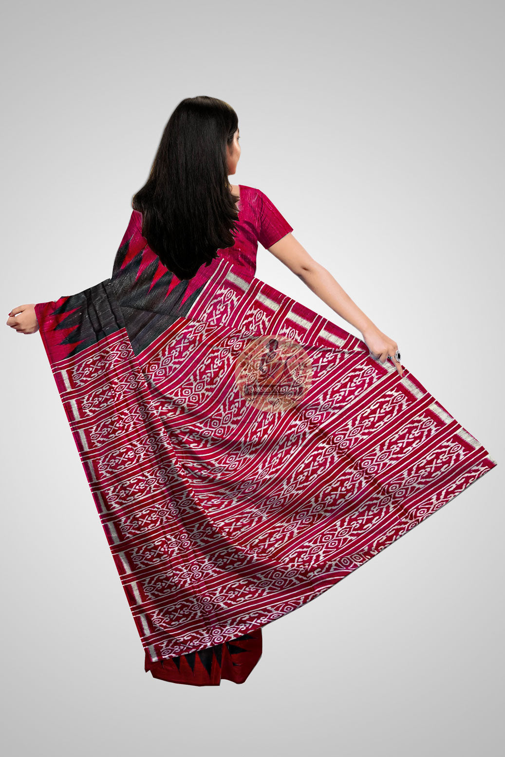 Explore Tussar Silk Sarees – Rear view highlighting pallu design