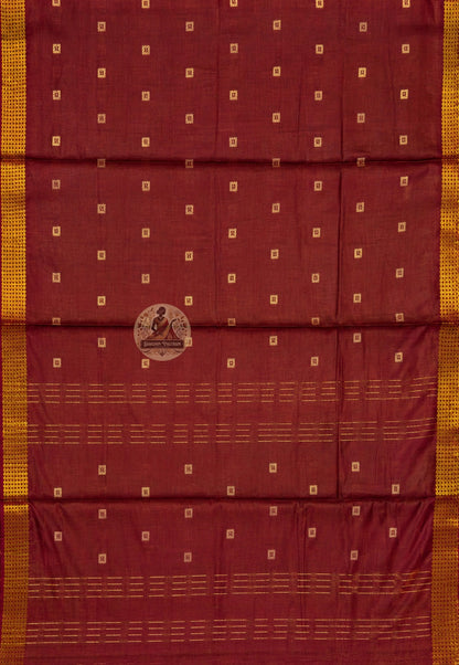 Border and edge detail of pure cotton saree sold without blouse piece, ideal for custom blouse pairing in silk, cotton, or brocade
