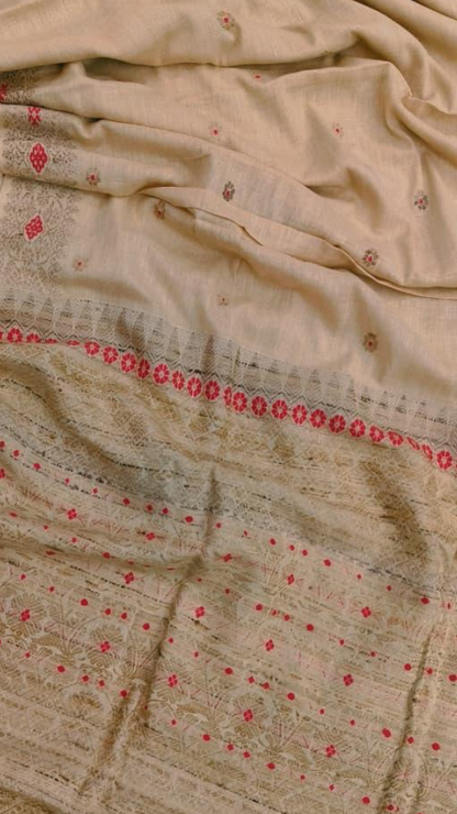Dakshin Vastram Eri Silk Saree gift-wrapped as a heirloom gift, handloom Assam saree for weddings, naming ceremonies and Indian festivals