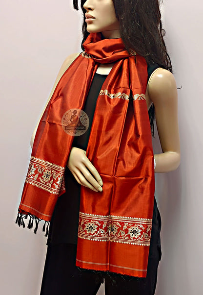 Order Indian Silk Stole – Rear view highlighting intricate weave