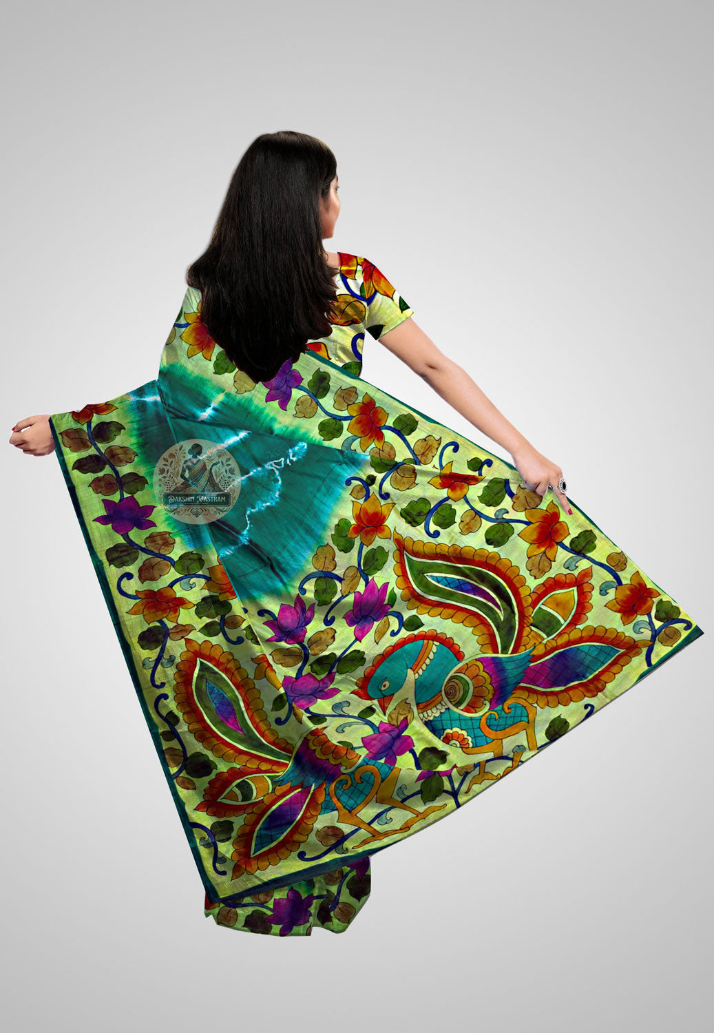 Explore global Pure Silk Saree – Rear view showcasing pallu craftsmanship