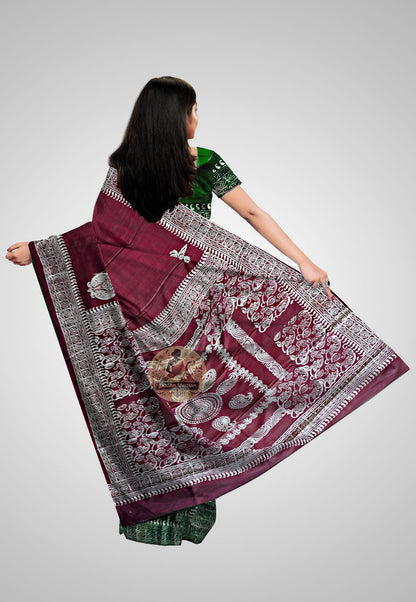 Discover Indian Silk Sarees – Back view showing traditional pallu
