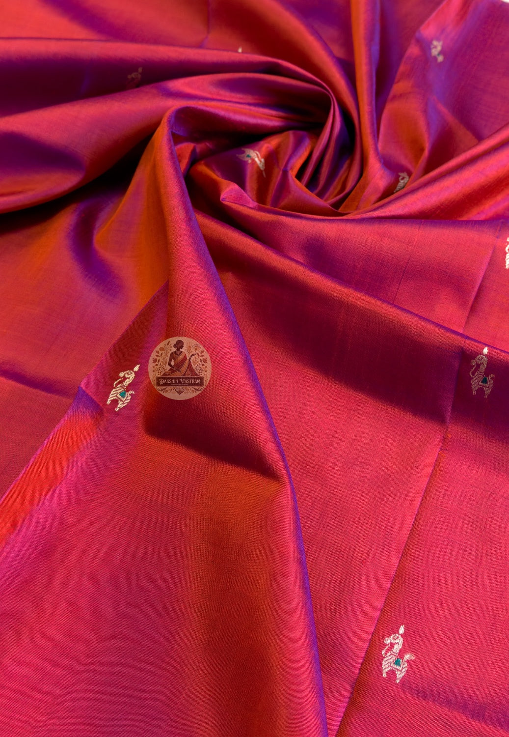 Border detail of handwoven Baluchari silk stole – multicolour woven narrative motifs depicting court figures under arched pavilions on crimson pure silk, Bengal handloom craft