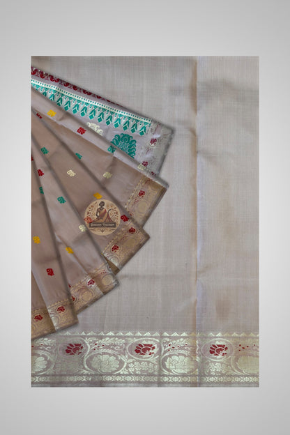 Classical woven border of Bishnupur Baluchari saree with repeating figurative strip in contrasting Mulberry Silk thread