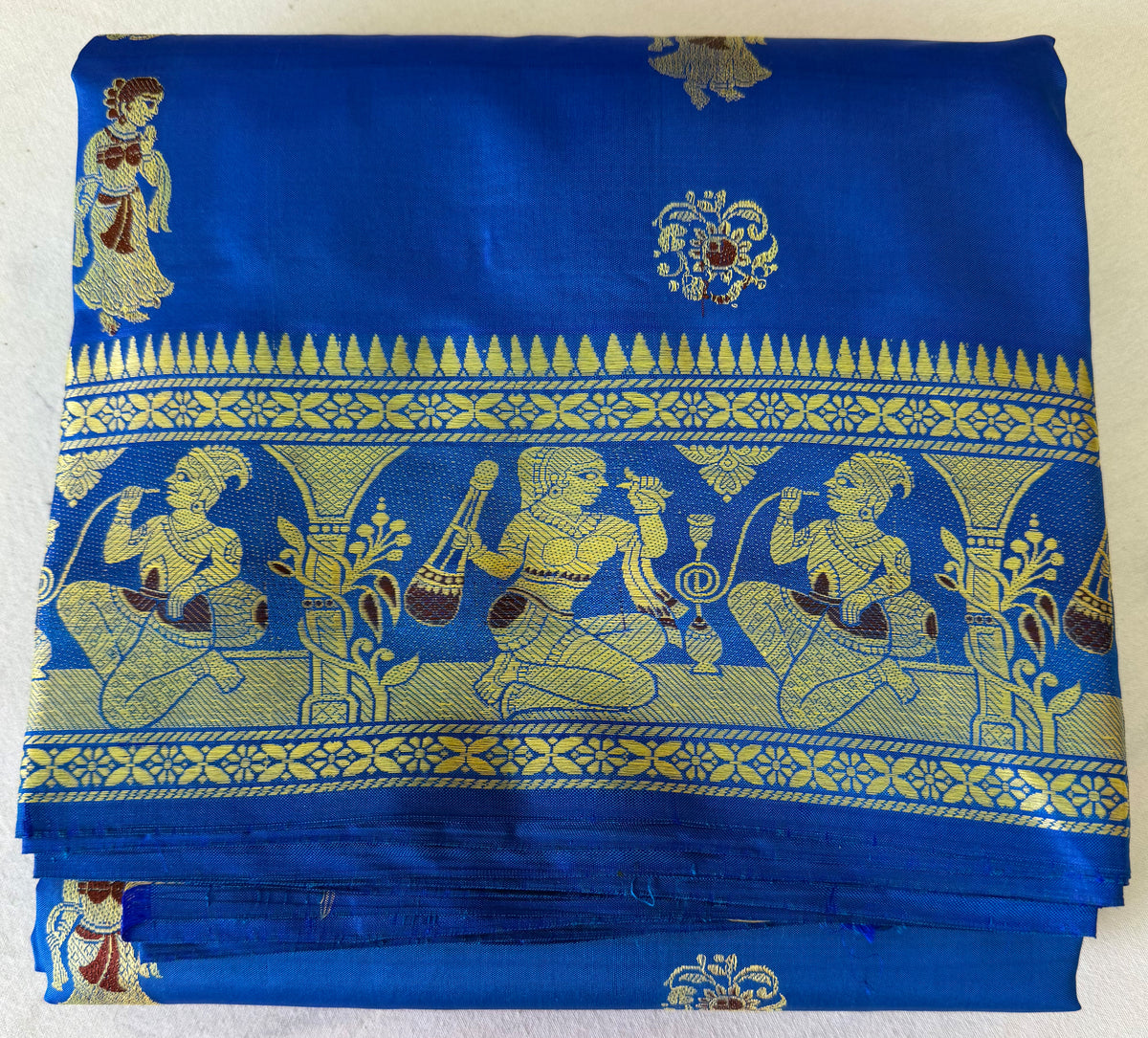 Shop Baluchari Saree for weddings – Regal drape with historical motifs