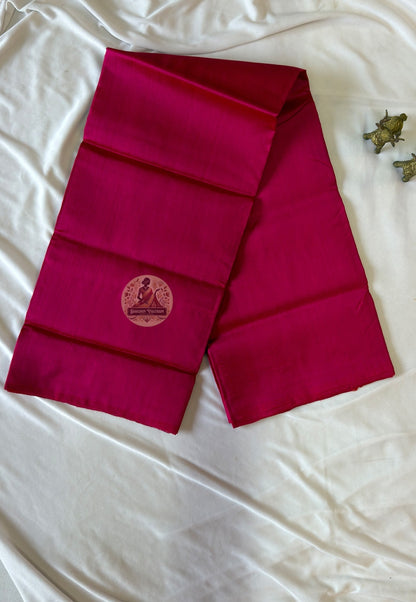 Authentic Bengal pit-loom silk fabric close-up – Bishnupur handloom by Dakshin Vastram