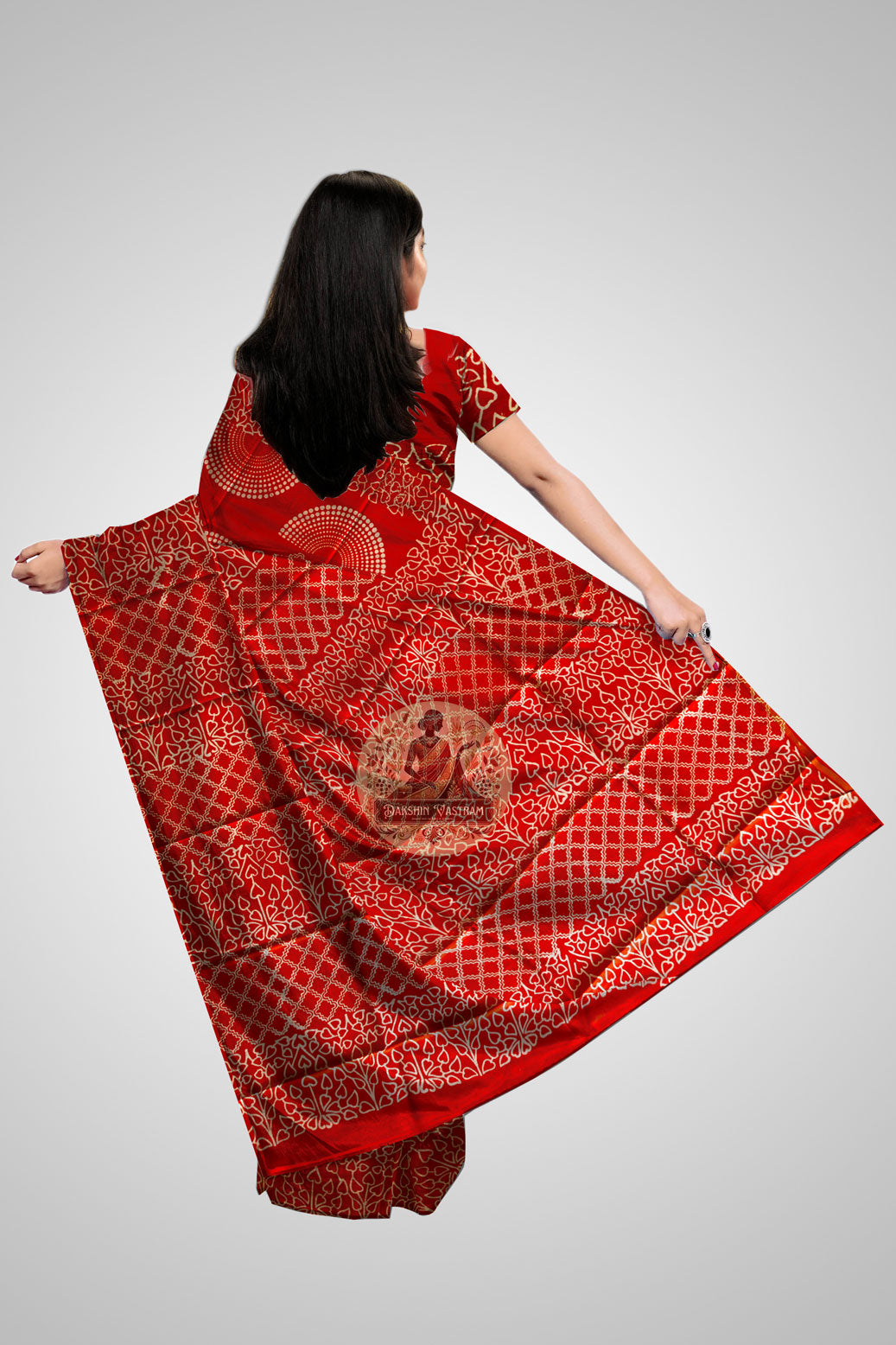 Buy Mulberry Bishnupuri Silk Saree – Rear view highlighting silk fall