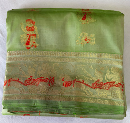 Buy Luxury Swarnachari Saree online – Full-length view of the saree’s handloom detailing