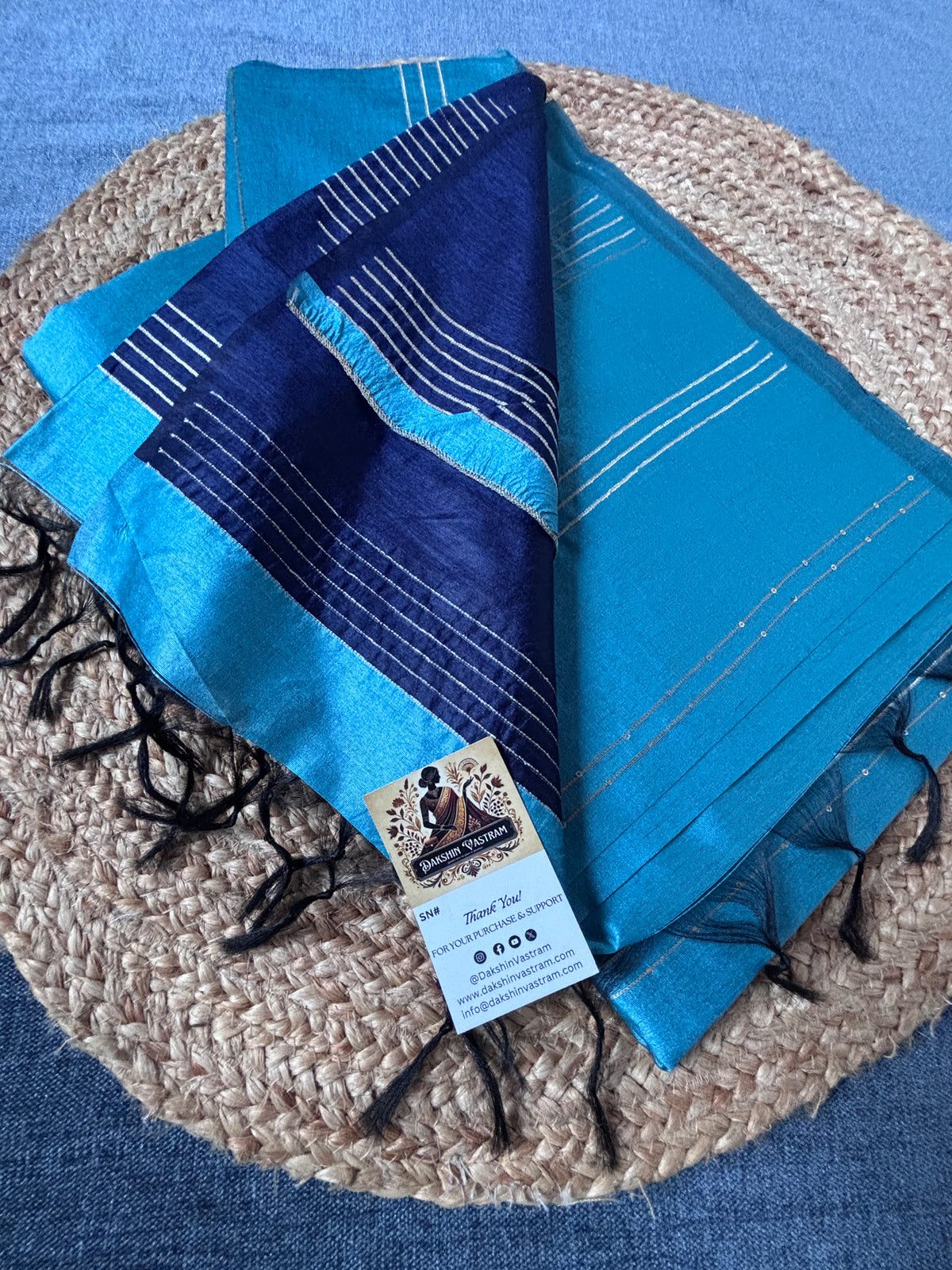 Shop semi raw silk saree India – Side drape of handwoven silk saree