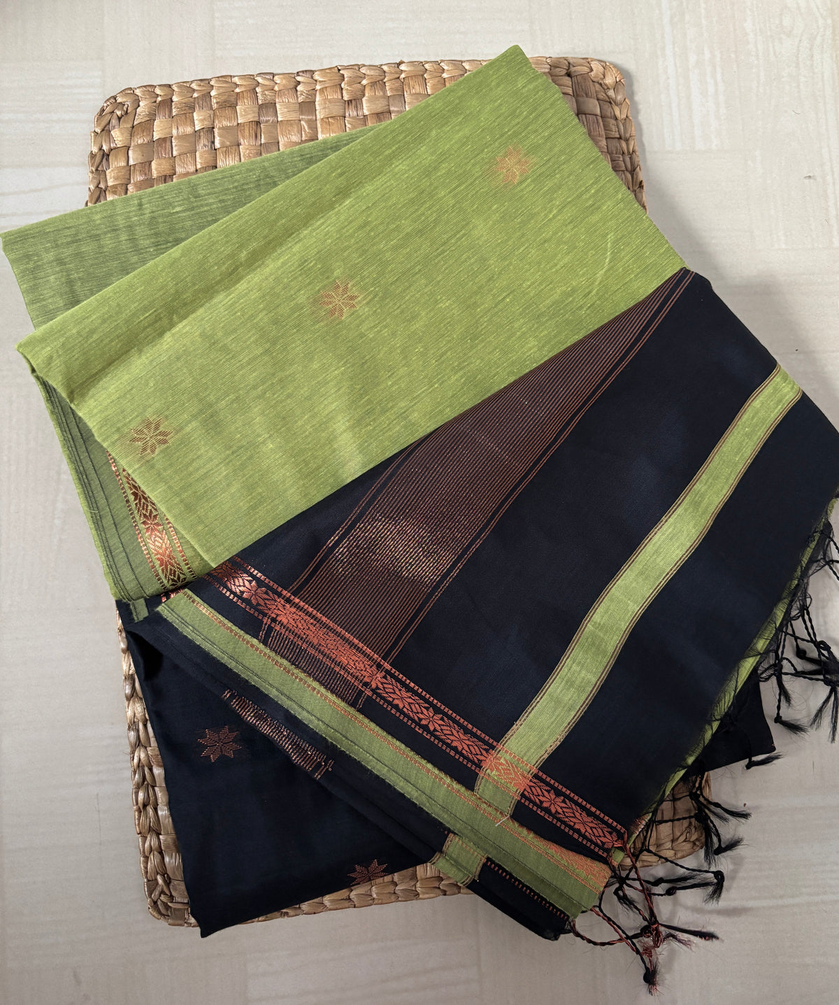 Buy Cotton Blend Saree online – Timeless Cotton Blend Saree side view