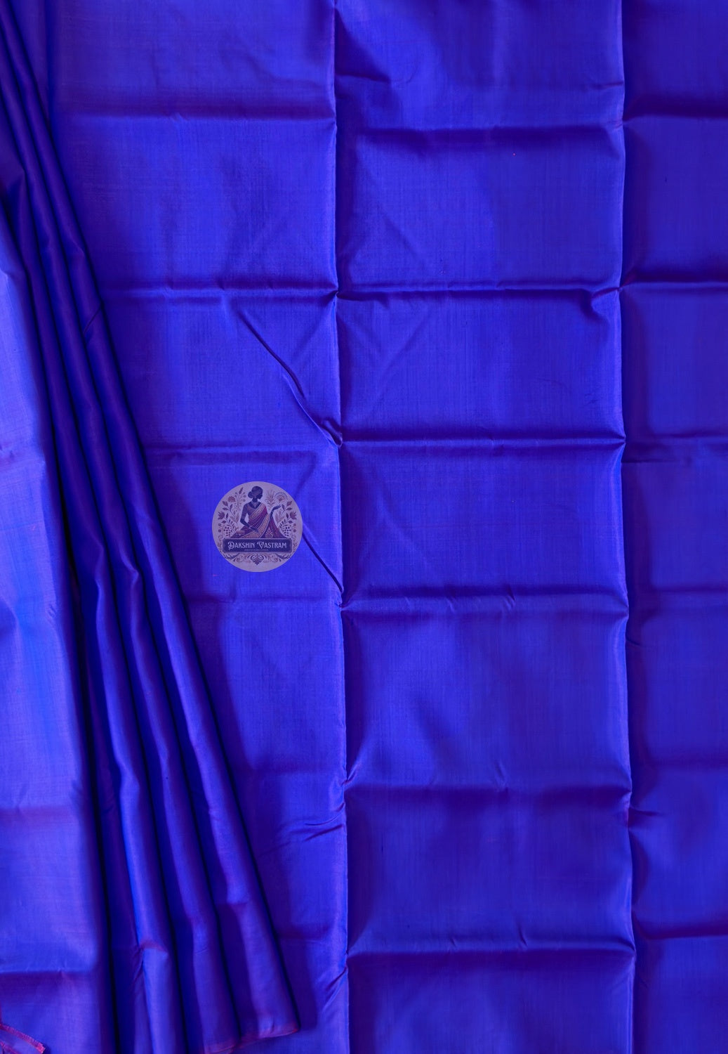 Bishnupur silk than saree flat lay for trousseau – heirloom handloom quality, shipped to Swindon and Portsmouth
