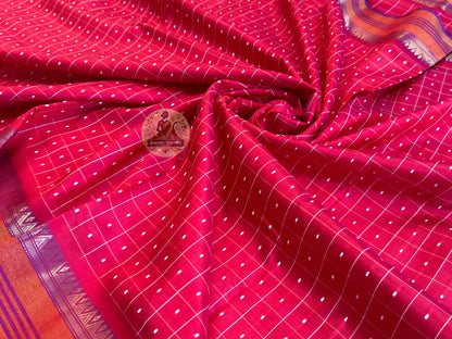 Close-up of Bishnupur Silk Bindu Buti saree – woven Bindu Buti motifs shimmering on pure silk, each thread placed by master craftsmen in Bishnupur, West Bengal | Dakshin Vastram