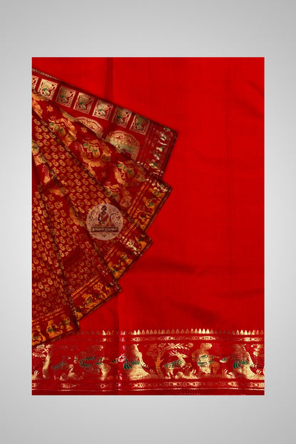 Pure mulberry silk texture of handloom Swarnachari saree – soft, lustrous, heirloom quality
