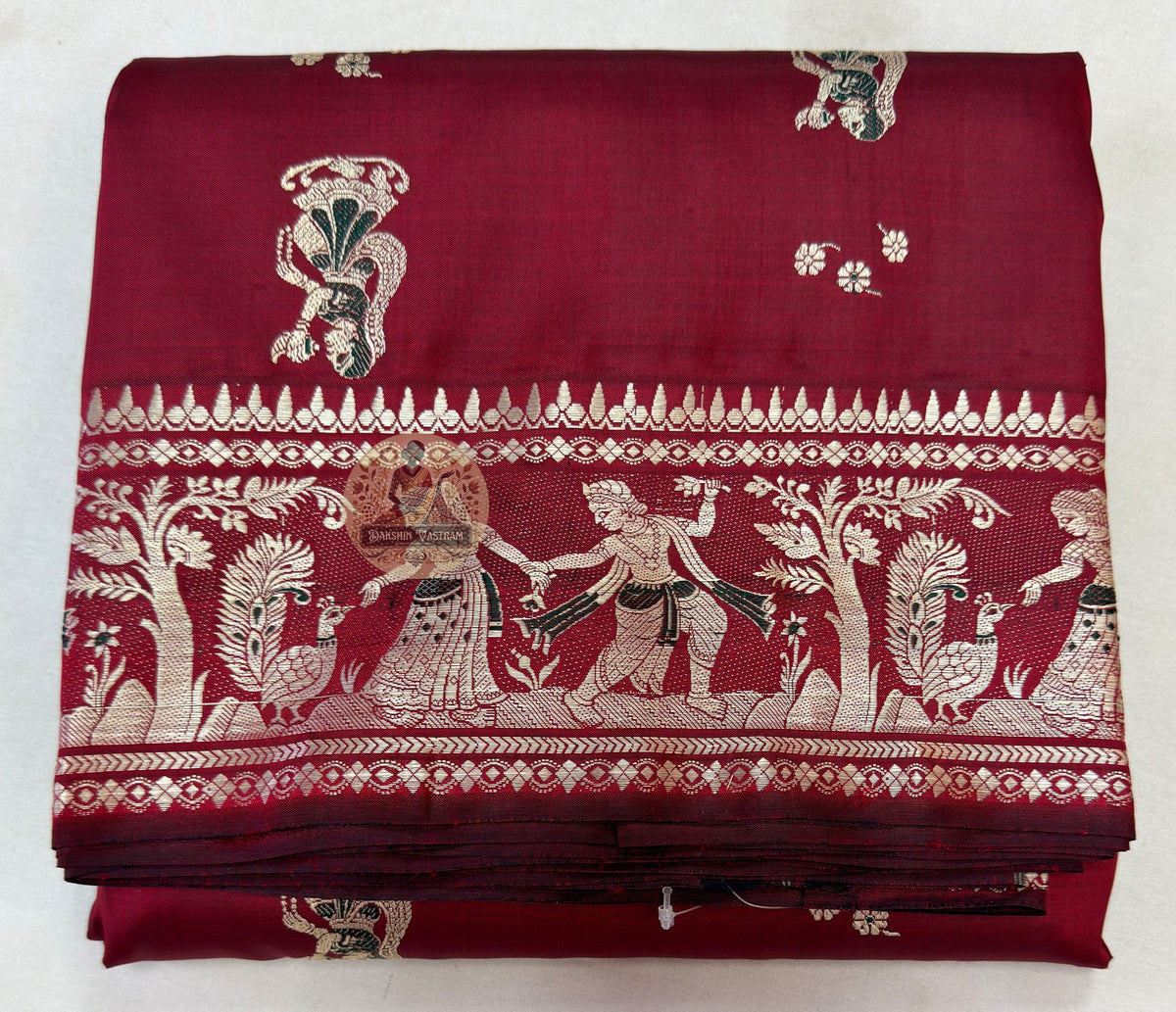 Full view of handwoven Baluchari Silk Saree by Dakshin Vastram, crafted in Bishnupur Bengal for weddings, Diwali and cultural celebrations across UK, USA, EU and India
