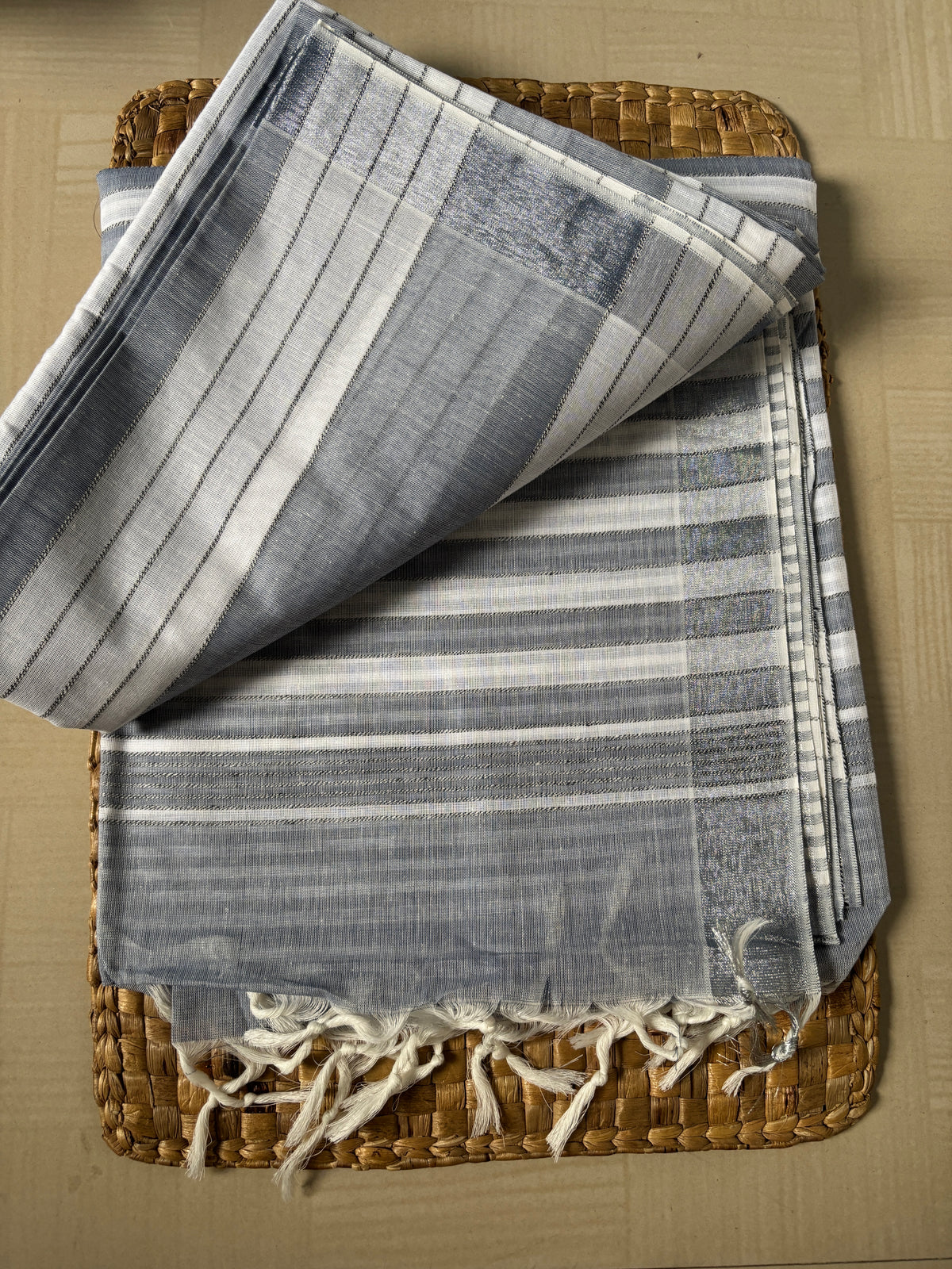 Buy Grey White Cotton Saree online – Grey White Saree side view