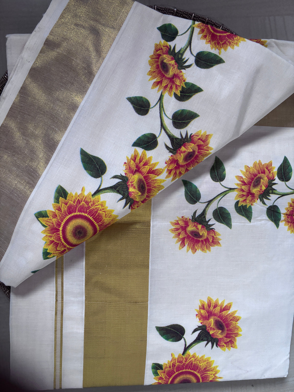 Buy Sunflower Kasavu Saree online – Kerala Cotton Saree blouse view