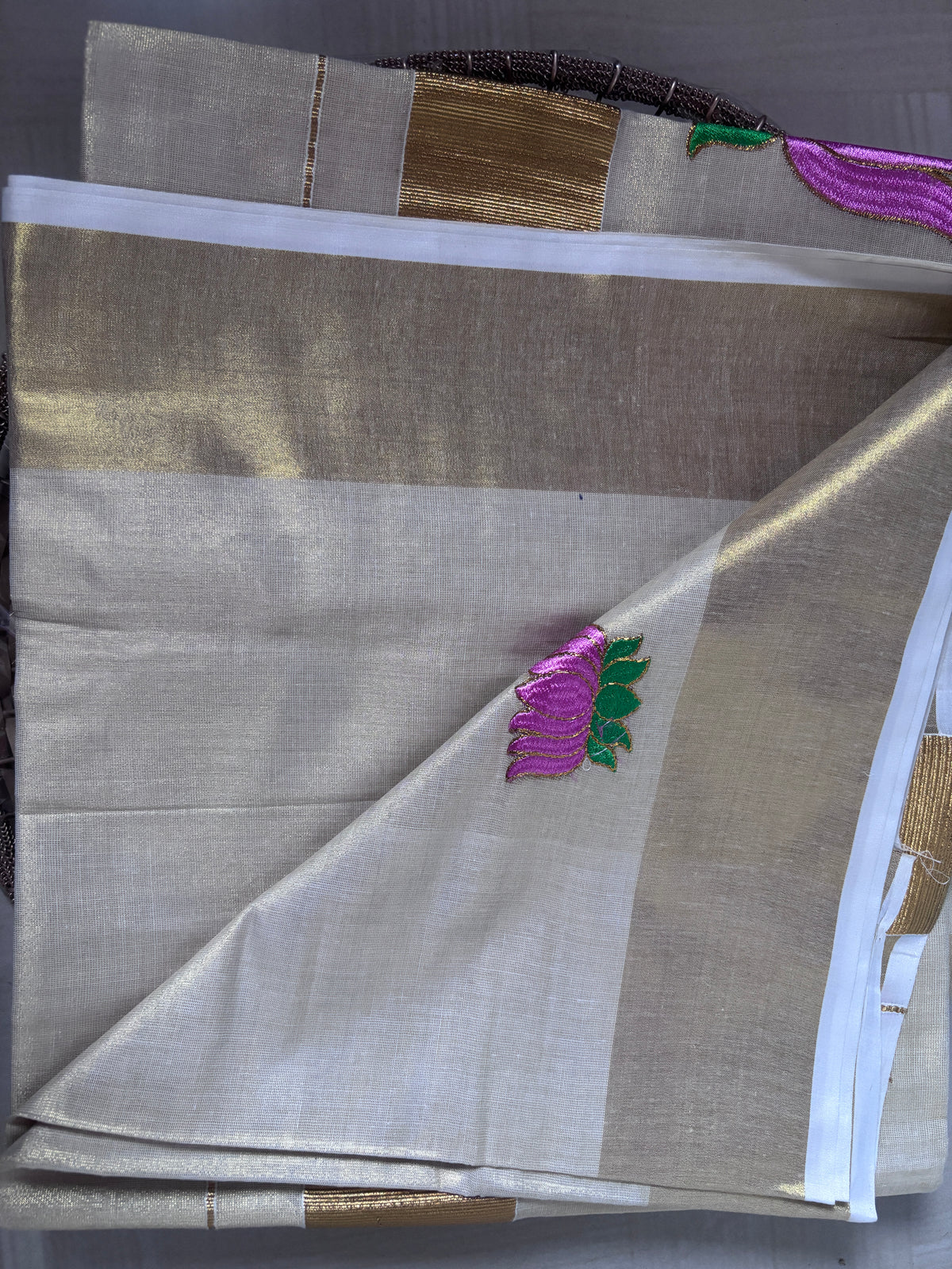 Buy Kasavu Saree with Lotus online – Lotus Kasavu Saree blouse view
