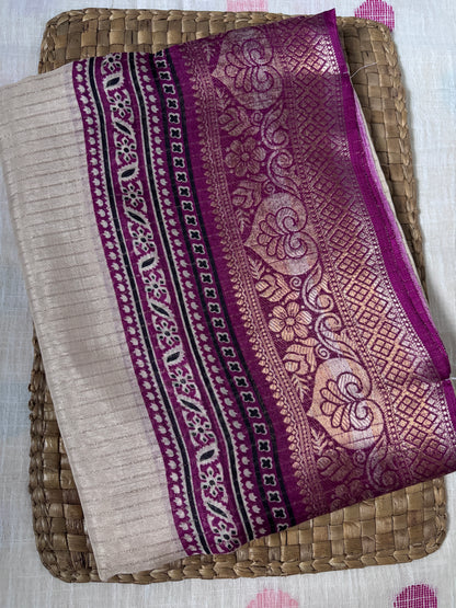 Buy Dola Silk Saree online – Front view highlighting elegant pleats