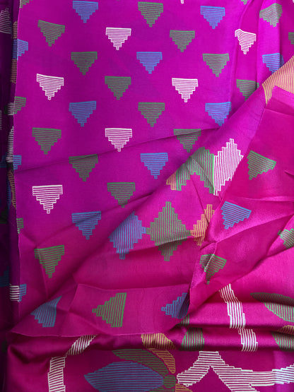 Shop Semi Silk Saree with blouse – Coordinated blouse and border view