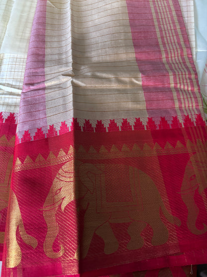 Buy Dola Silk Saree – Rear view with intricate detailing