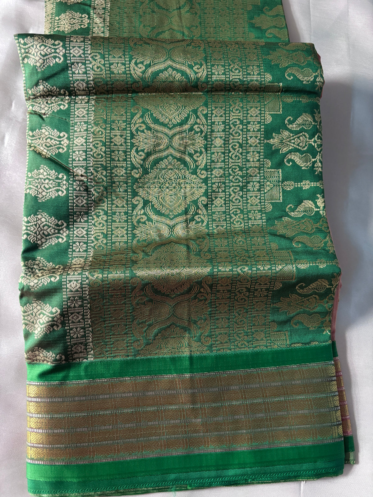 Buy Traditional Semi Silk Saree – Rear pallu view with detailing
