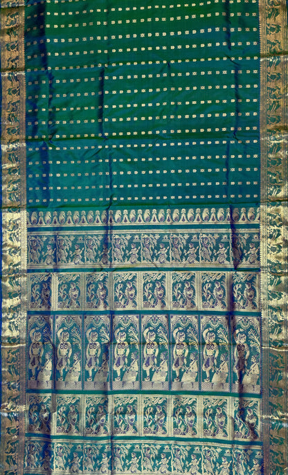 Shop Swarnachari Pure Mulberry Silk Saree – Close-up of zari work and detailing