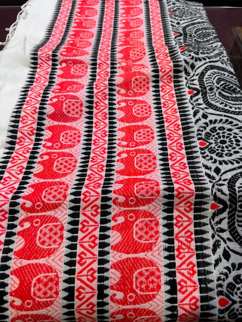 Kerala Kasavu Saree – Traditional South Indian Handloom