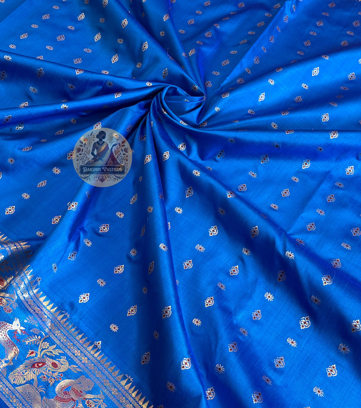 Buy Traditional Swarnachari Sarees – Artistic temple motif close-up