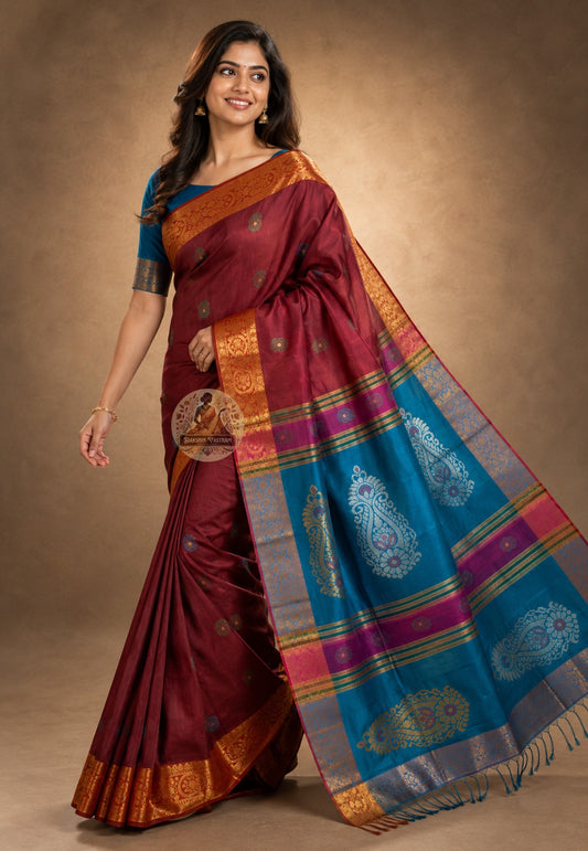 Side view of Bishnupur Silk Kolakhetra Saree showing the structured drape and elegant fall of the geometric Kolakhetra pattern, perfect for Durga Puja and Bengali weddings