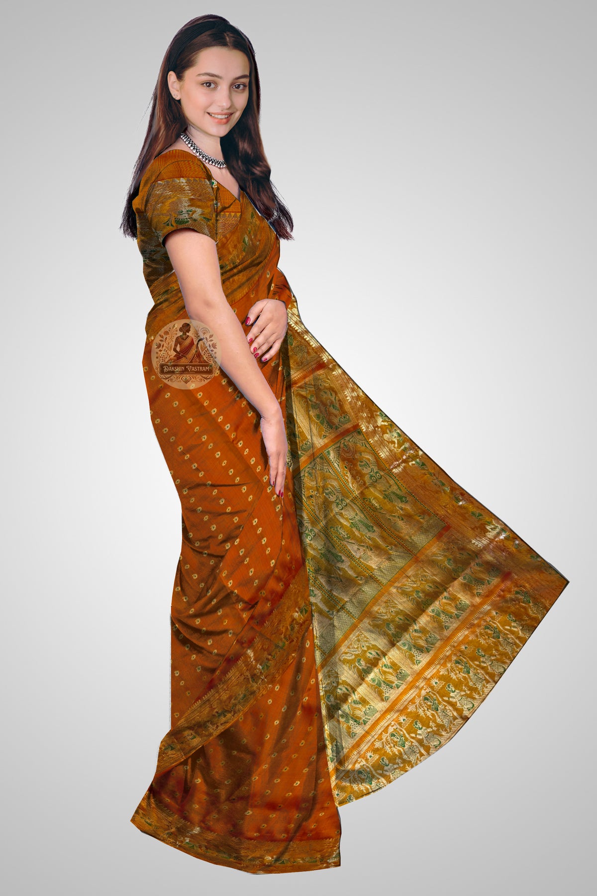 Buy Swarnachari Pure Mulberry Silk Sarees – Rear view of pallu in motion