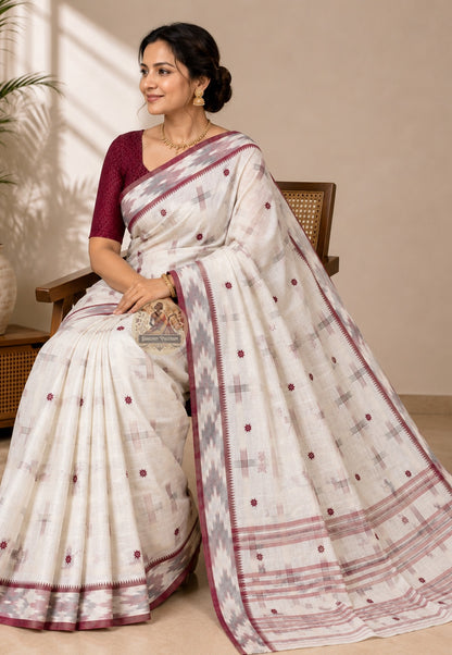 Rear view of pure cotton handloom saree highlighting the pallu and woven border, perfect for weddings and festive ceremonies