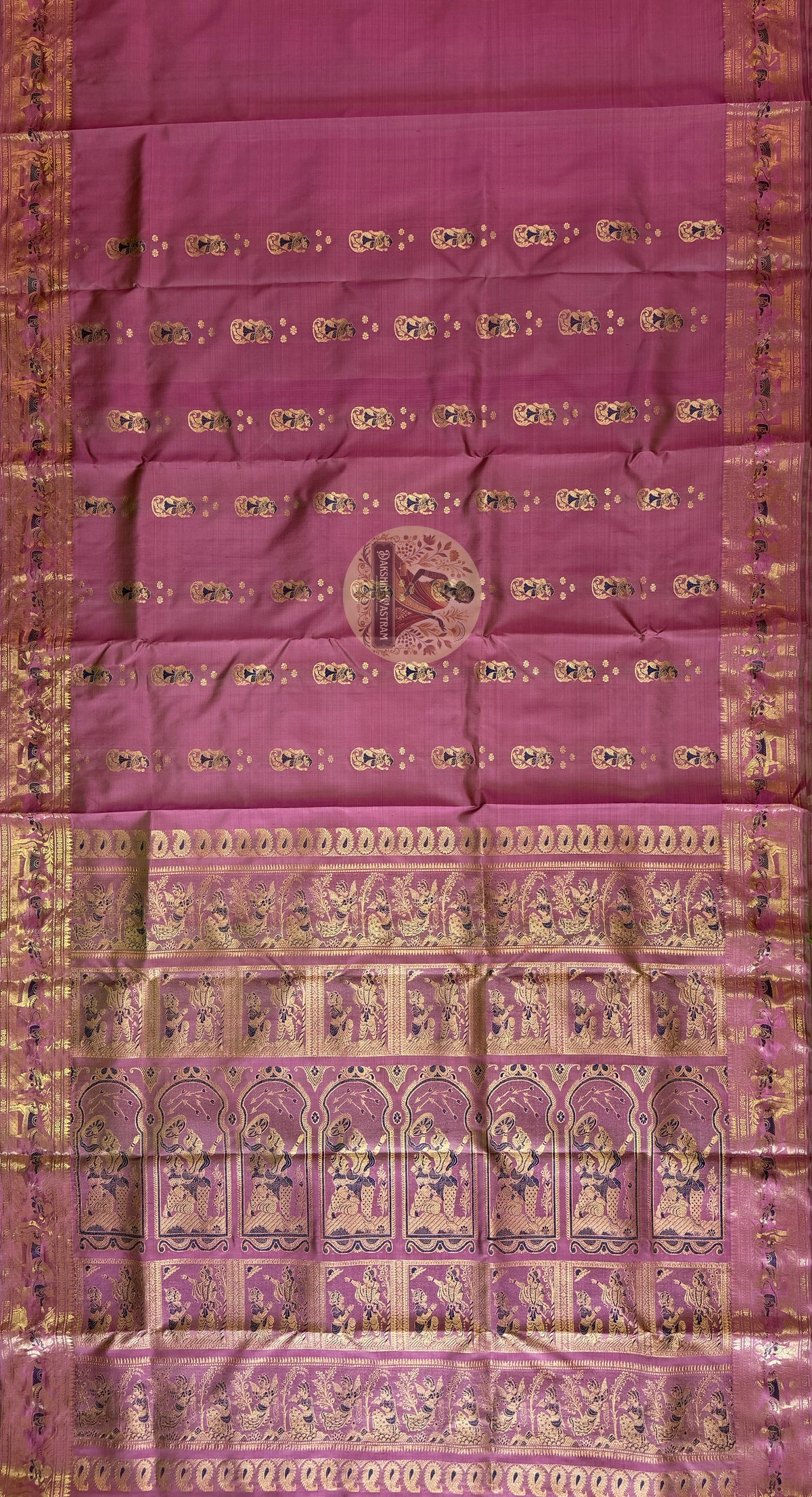 Shop Wedding Swarnachari Saree – Pallu flow during walk