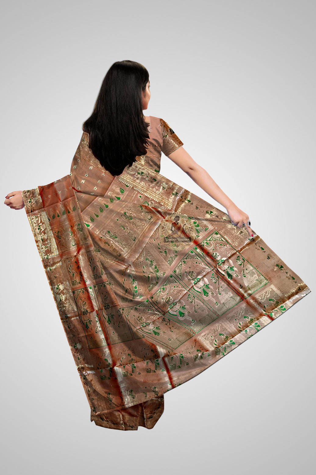 Buy Swarnachari Sarees – Rear view highlighting pallu design