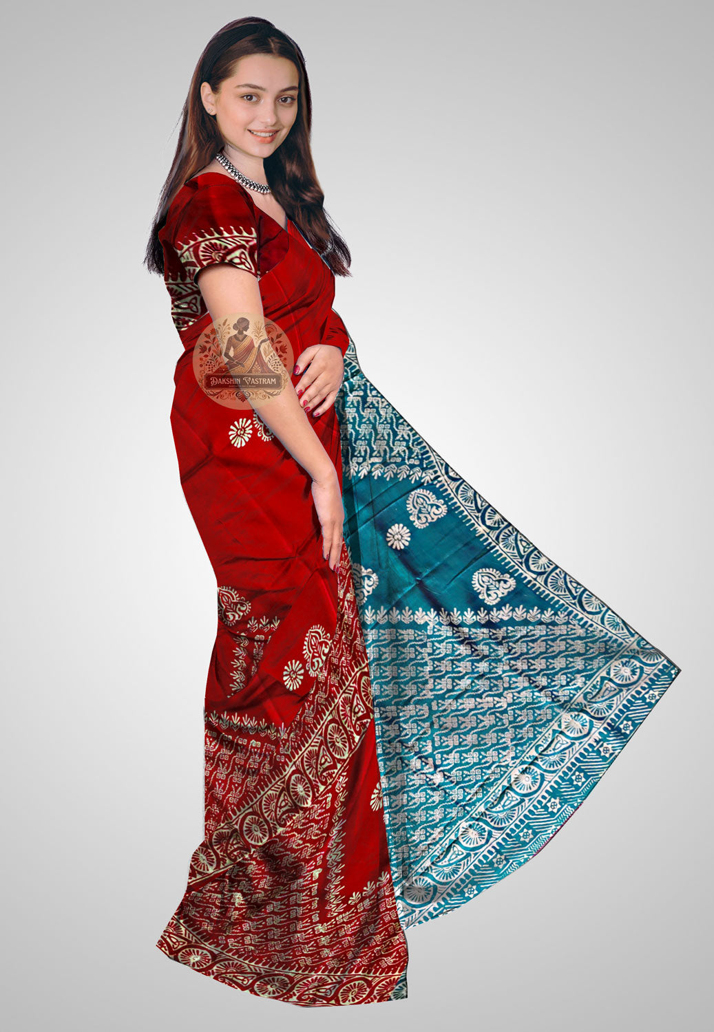 Silk Saree side view – Border and texture in natural light