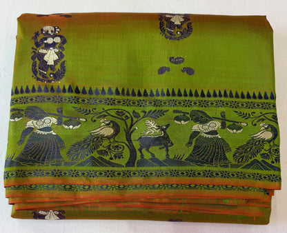 Shop Traditional Indian Saree – Rich pleats and mulberry silk luster
