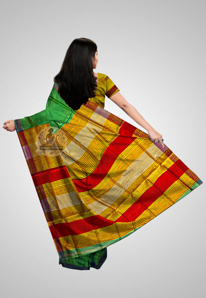 Rear design of Pure Silk Saree – Pallu and border craftsmanship