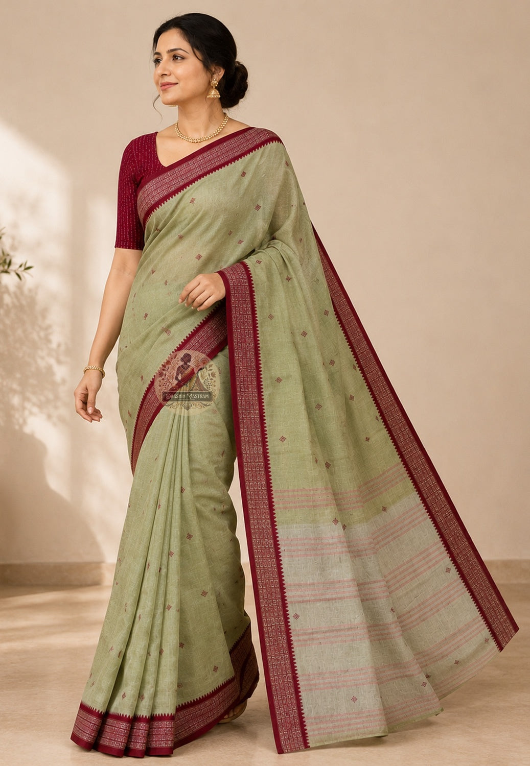 Front view of pure cotton handloom saree without blouse piece, a cool breathable choice for Indian summer, Durga Puja and monsoon festive occasions