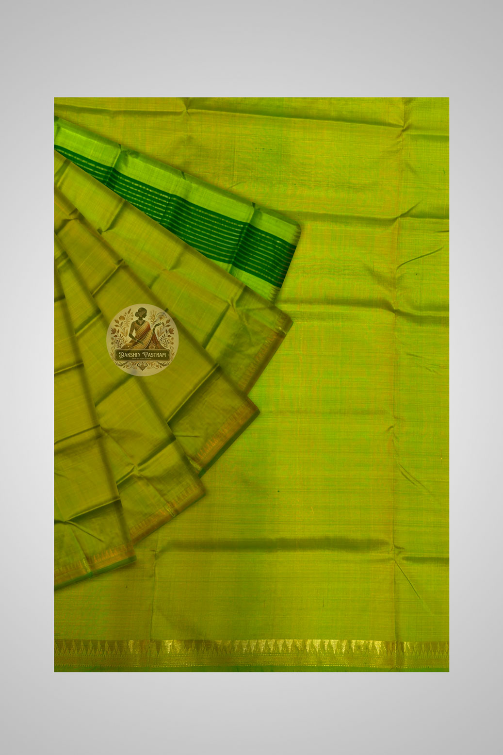 Buy Handloom Bishnupur Silk Saree online – Close-up of silk weaving