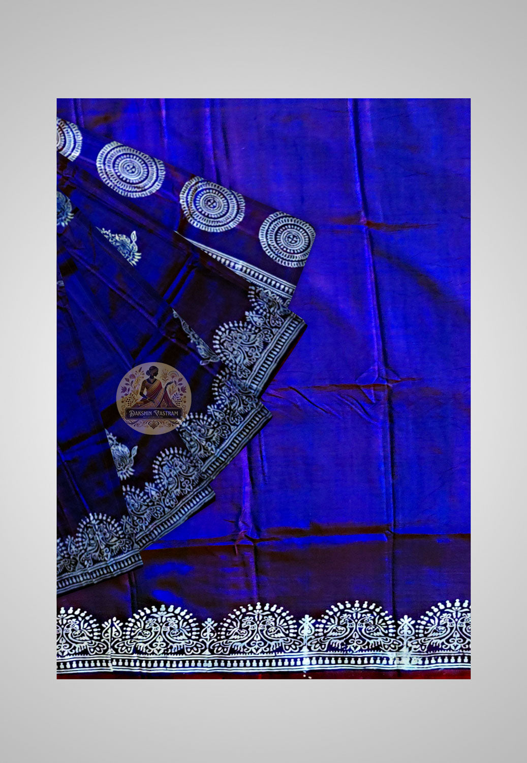 Order Premium Saree Online – Close-up of weaving and texture