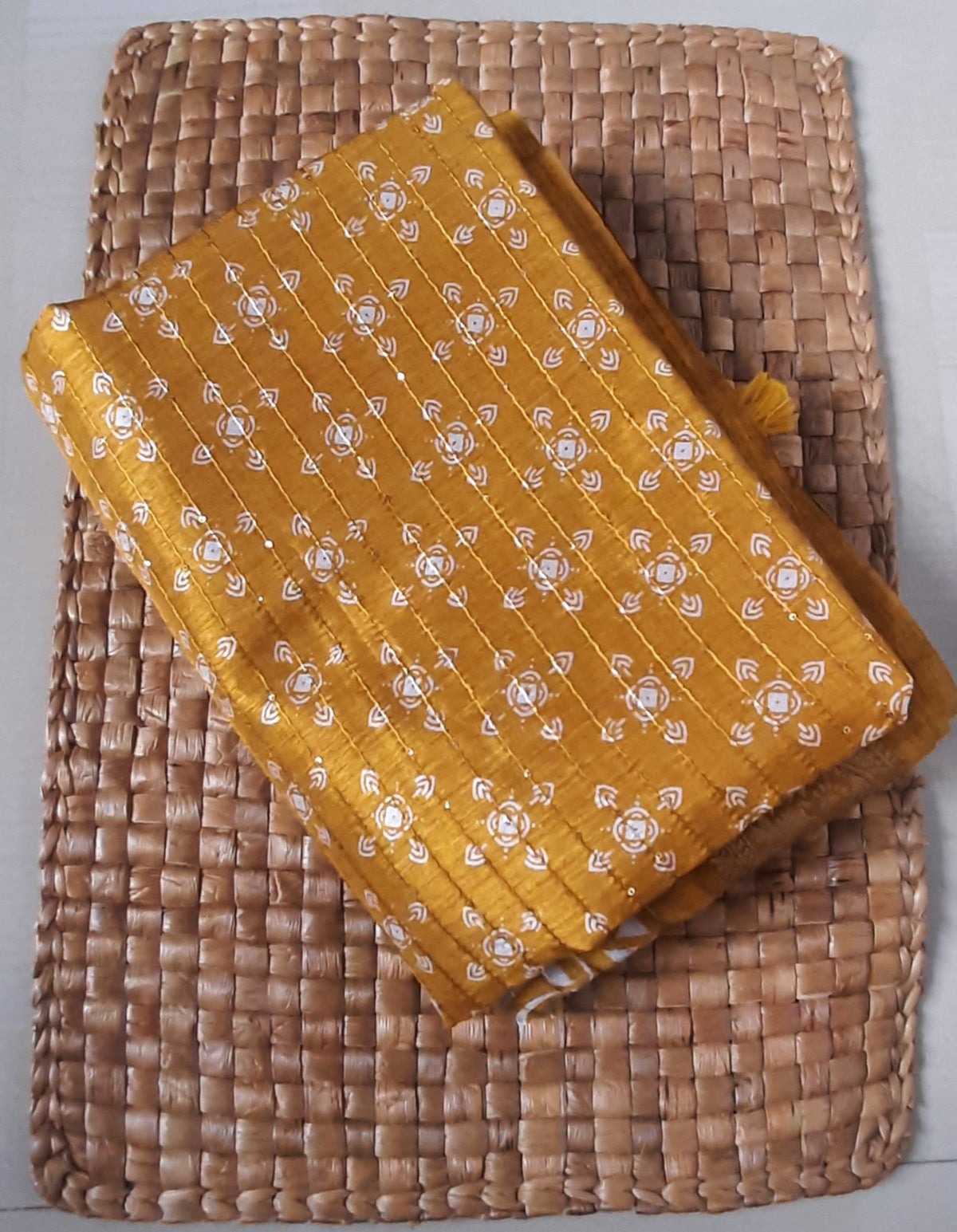 Buy South Indian Saree online – Sequins Silk Saree side view
